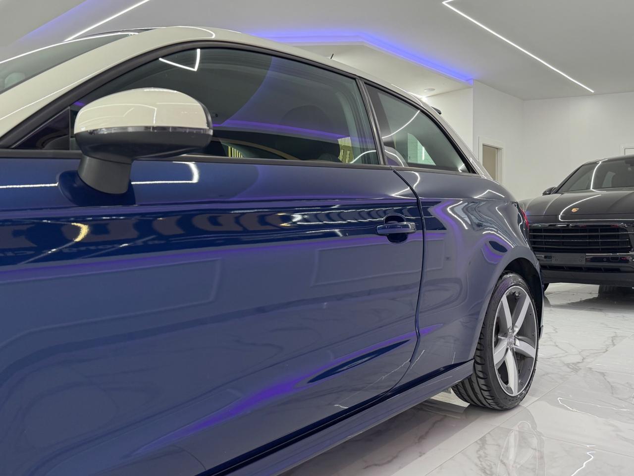 Audi A1 1.6 TDI 105 CV S-line Full Optional