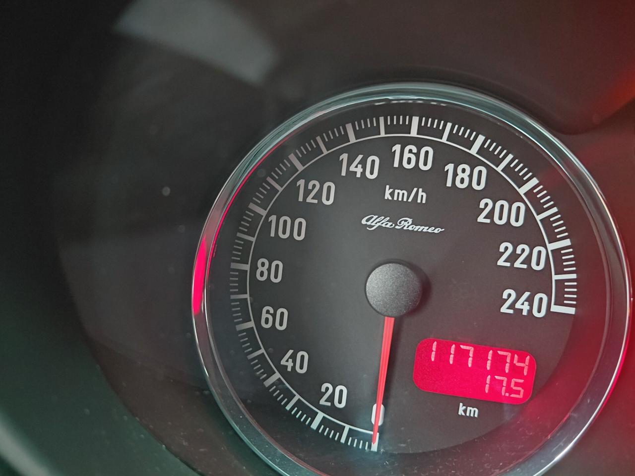 Alfa Romeo 147 1.9 JTD (120) SOLI 117000 KM