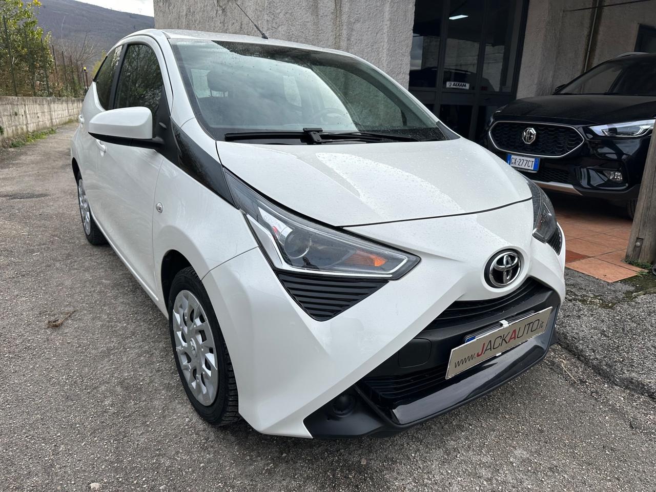 Toyota Aygo 1.0 VVT-i 69 CV 5 porte