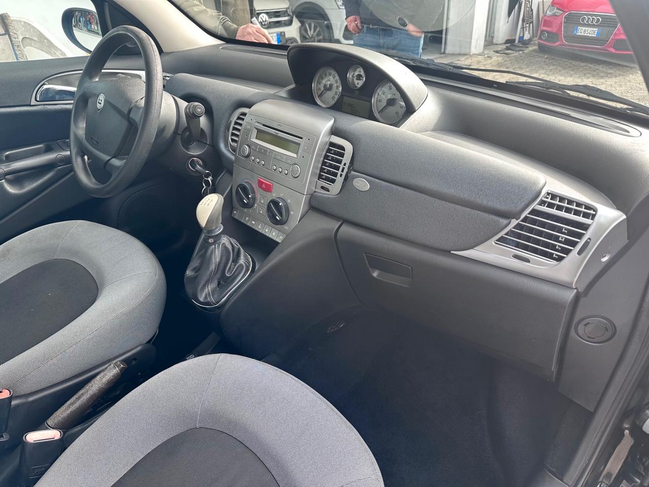 Lancia Ypsilon 1.2 Argento