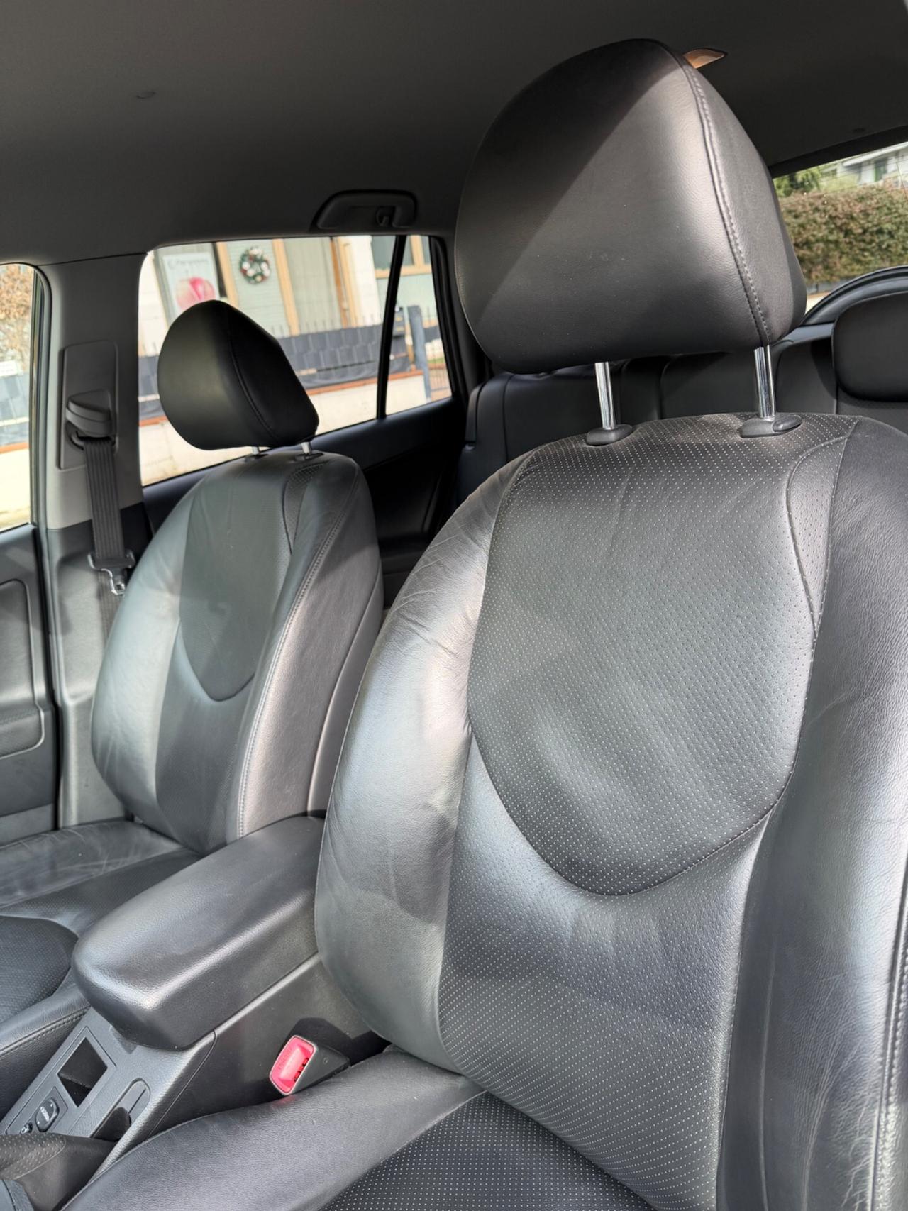 Toyota RAV 4 RAV4 2.2 D-4D 136 CV Sol