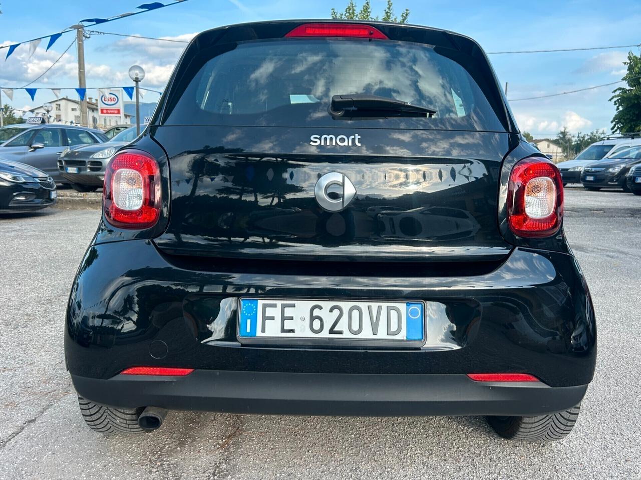 " UNA CHICCA " Smart ForFour 70 1.0 twinamic Passion