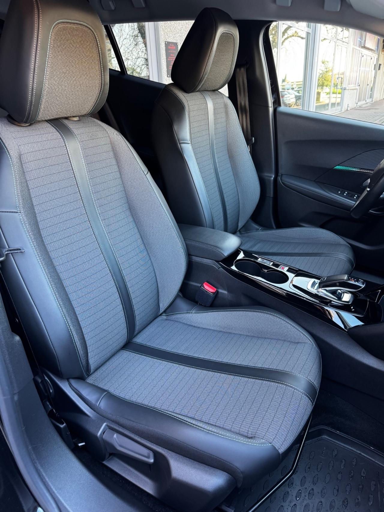 Peugeot 2008 BlueHDi 130 S&S EAT8 GT