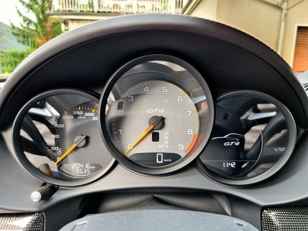 Porsche 718 Cayman GT4 PDK