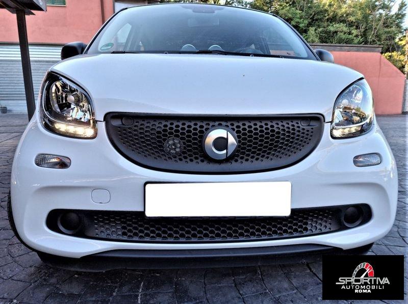 smart forfour RATA MENSILE 246,00 EURO 70 1.0 52kW superpassion