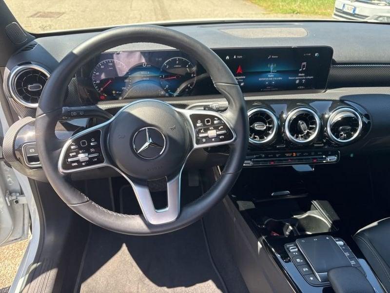 Mercedes-Benz Classe A A 180 D SPORT AUTO