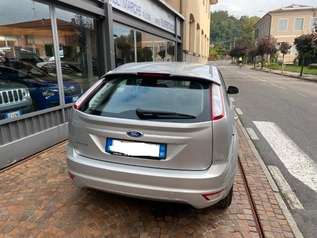 Ford Focus 1.6 5 Porte GPL Titanium