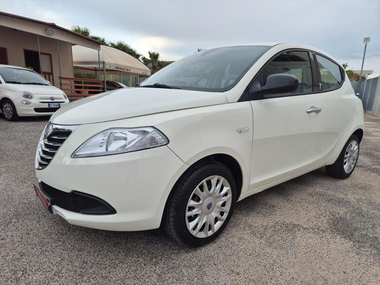 Lancia YPSILON 1.2 69 CV 5 porte RESTAYLING NUOVA FULL