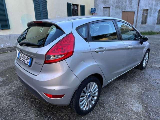 Ford Fiesta Fiesta 5p 1.4 16v Titanium c/esp Gpl E5