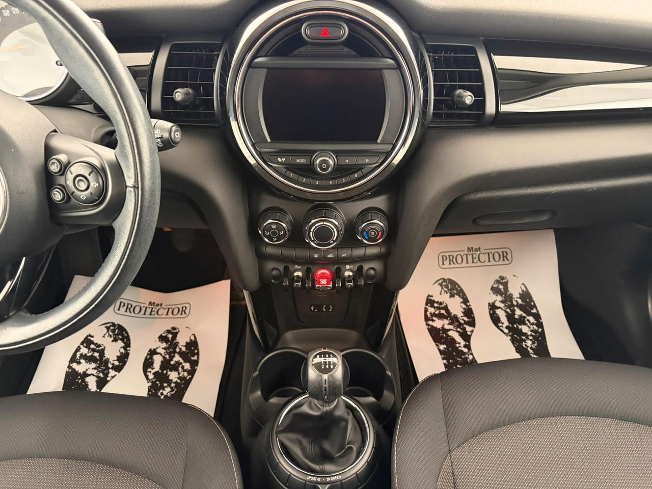 Mini Cooper D 1.5 Business 3p - NEOPATENTATI