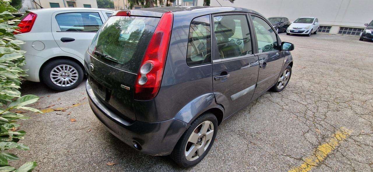 Ford Fiesta 1.4 TDCi 5p. Ghia per export