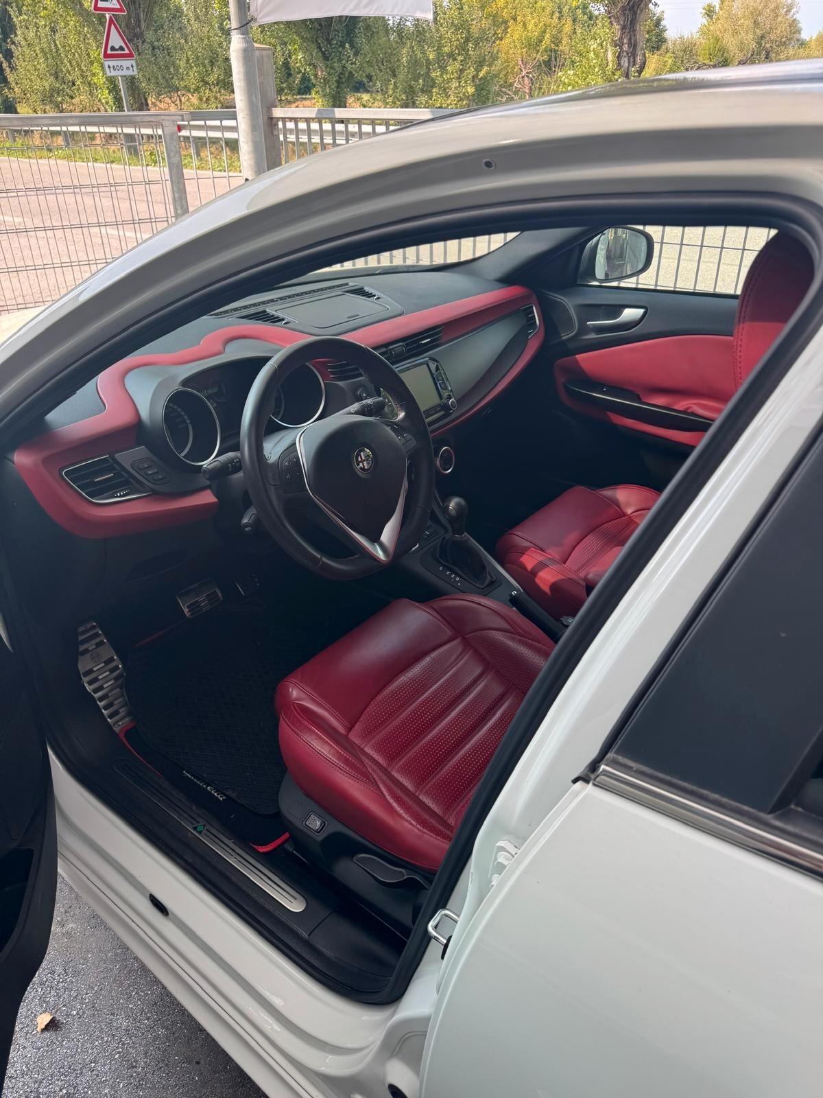 Alfa Romeo Giulietta 1750 Turbo TCT Quadrifoglio Verde