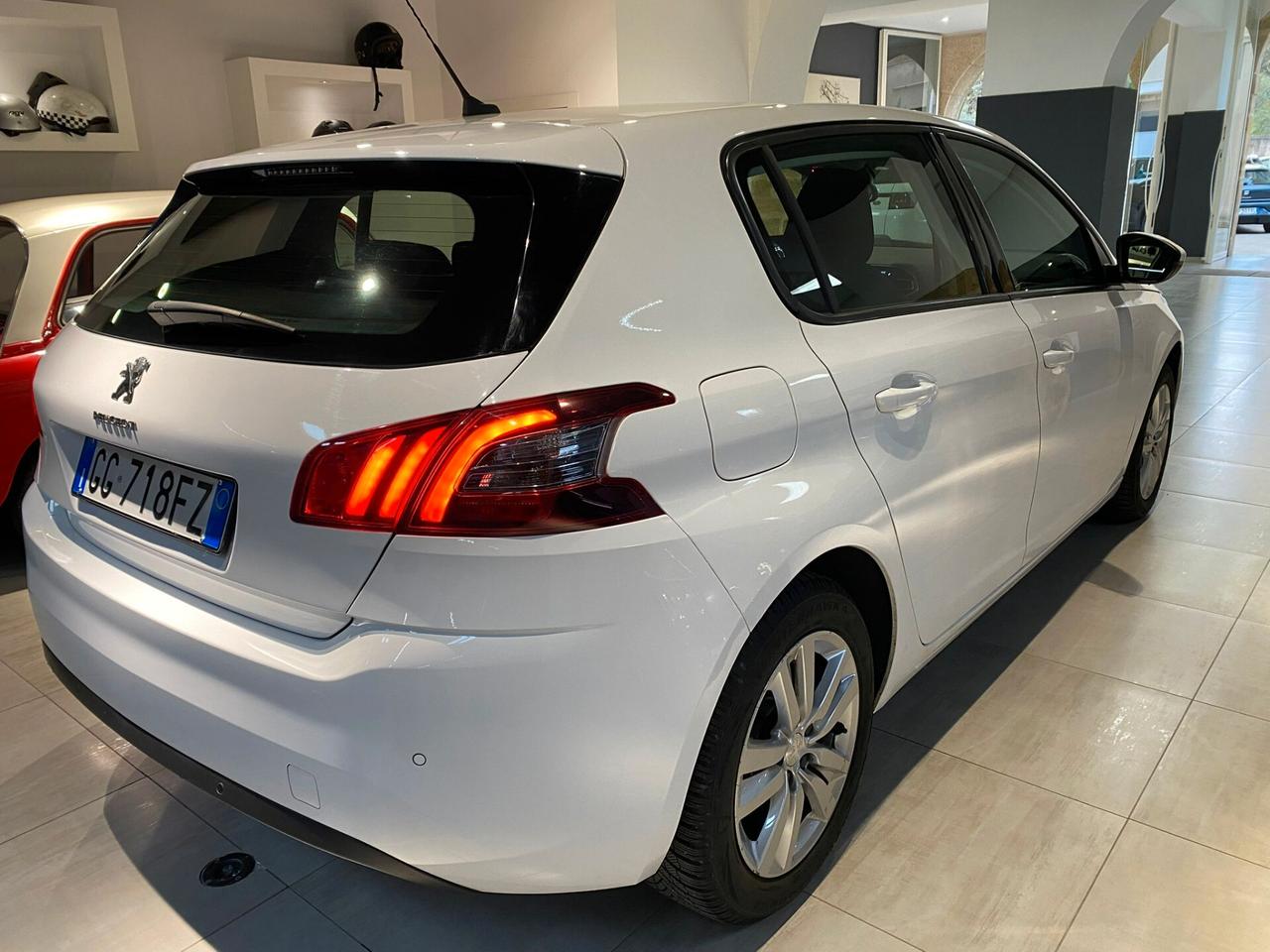 Peugeot 308 BlueHDi 130 S&S EAT8 Active Business