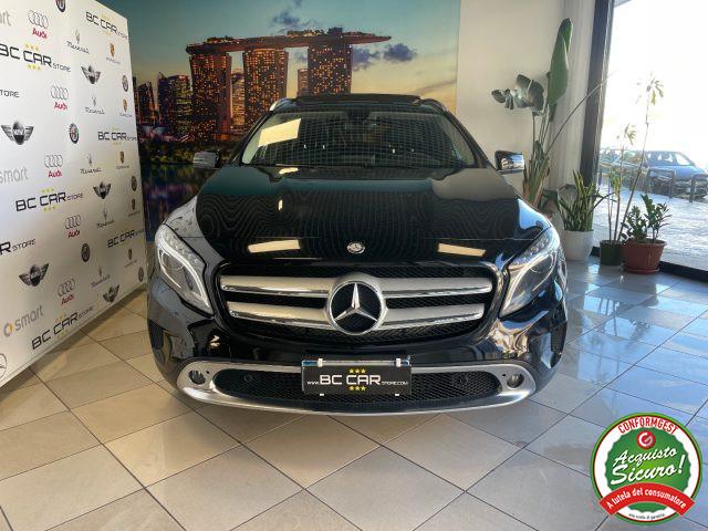 MERCEDES-BENZ GLA 200 d Aut. Sport *TETTO*PELLE*CAMERA