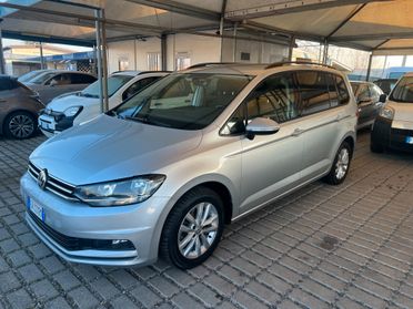 Volkswagen Touran 2.0 TDI 150 CV SCR DSG Business BlueMotion Technology