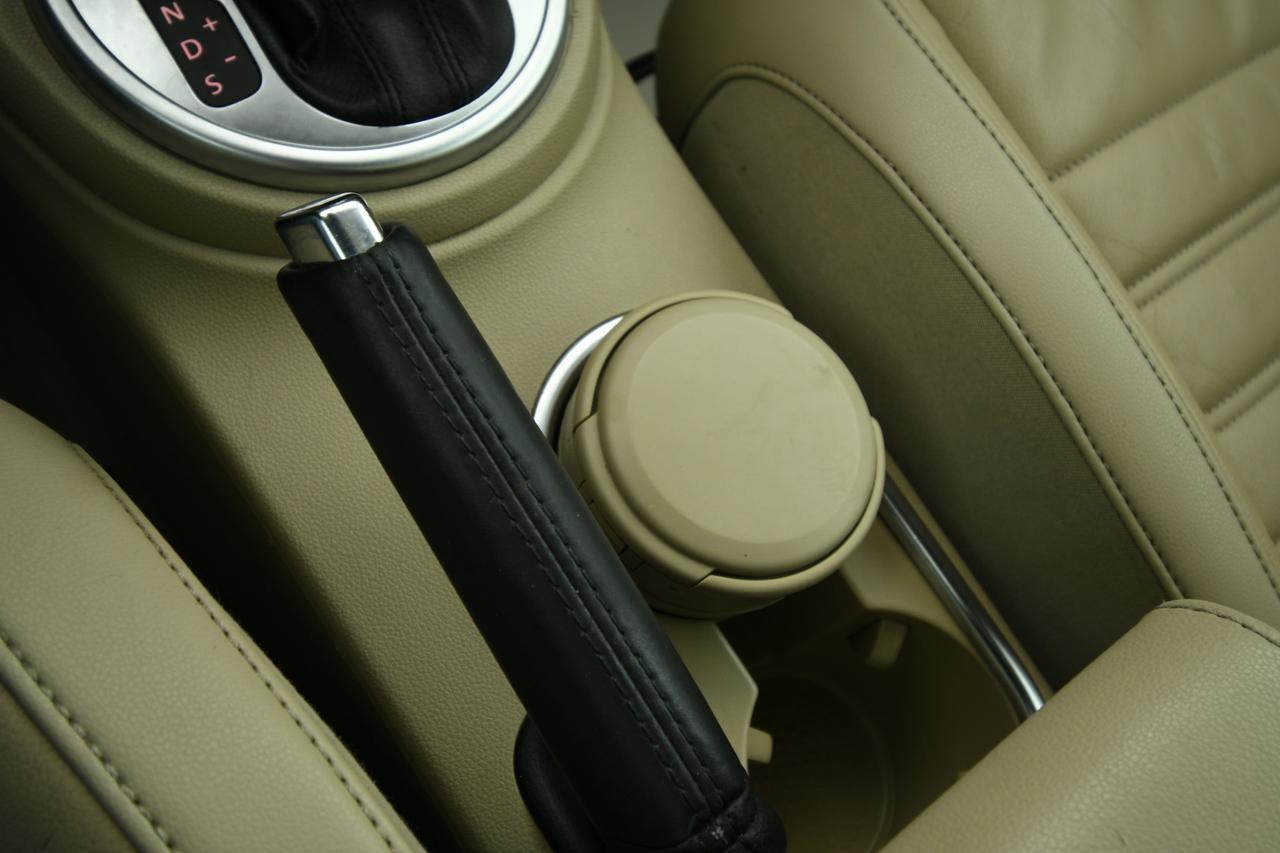 VOLKSWAGEN Maggiolino Cabrio 2.0 tdi Sport 140cv dsg PELLE+LED+C18"