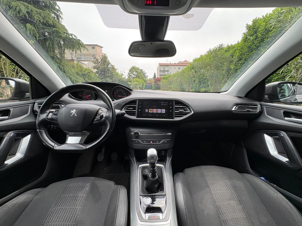 Peugeot 308 1.2 Allure Pack 131cv