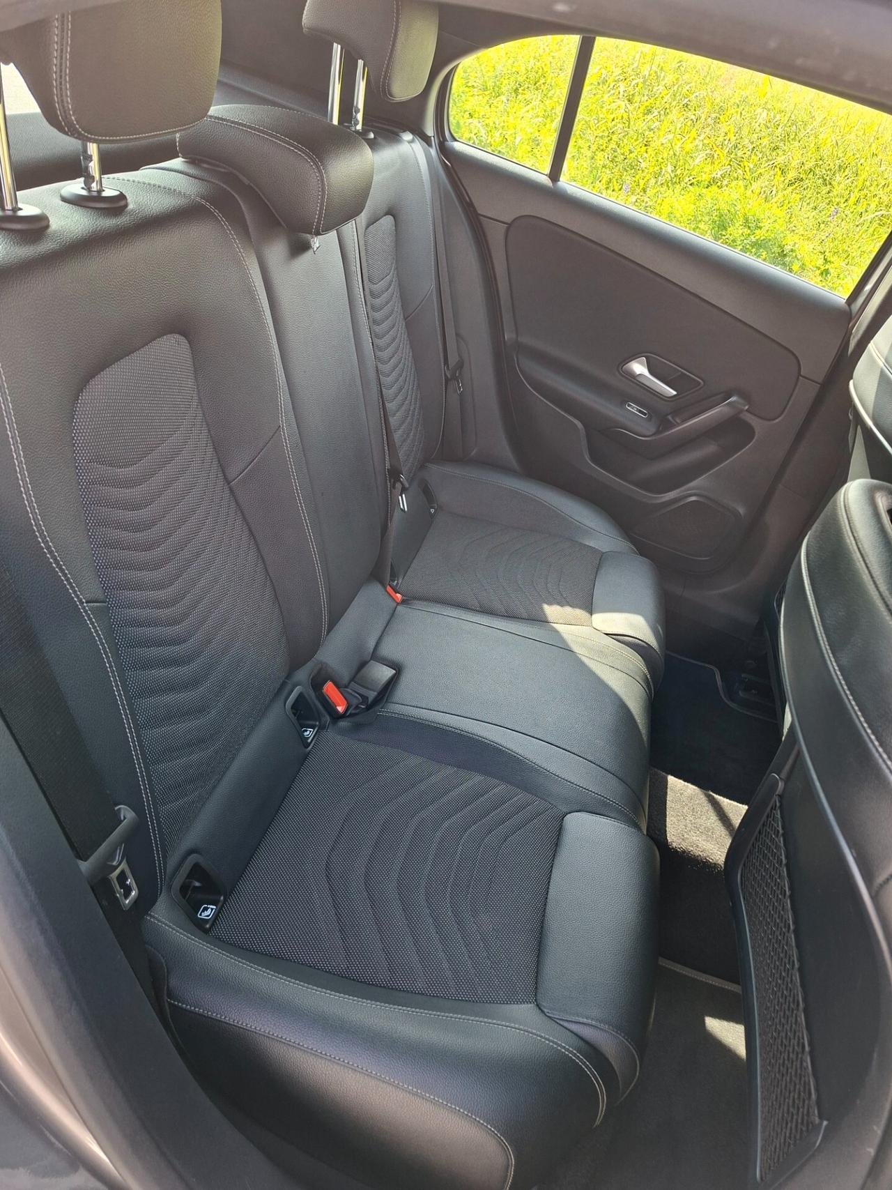 Mercedes-benz A 180 180d Automatic Business Extra 116cv