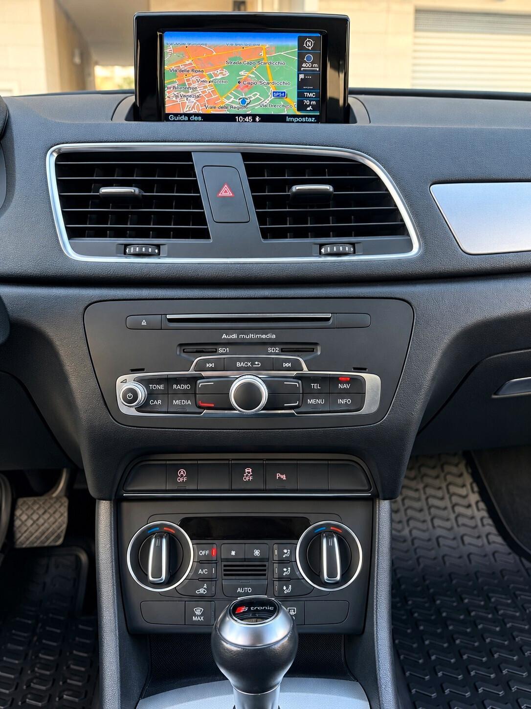 Audi Q3 2.0 TDI 120 CV Business