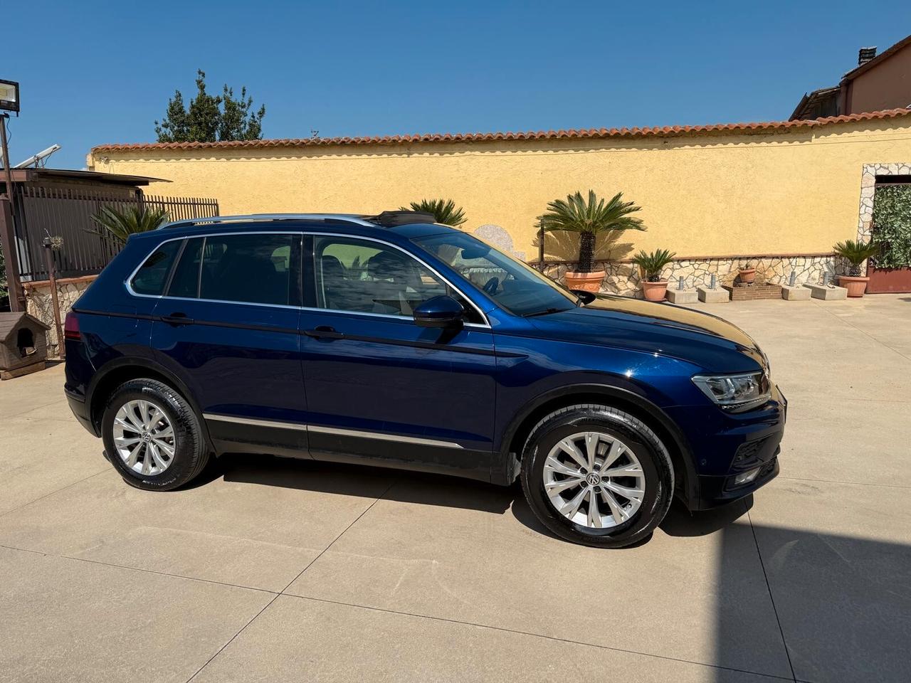 Volkswagen Tiguan 2.0 TDI TETTO APRIBILE / AUTOMATICA
