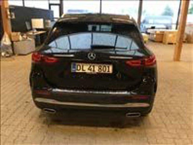 MERCEDES-BENZ GLA 200 Automatic Premium