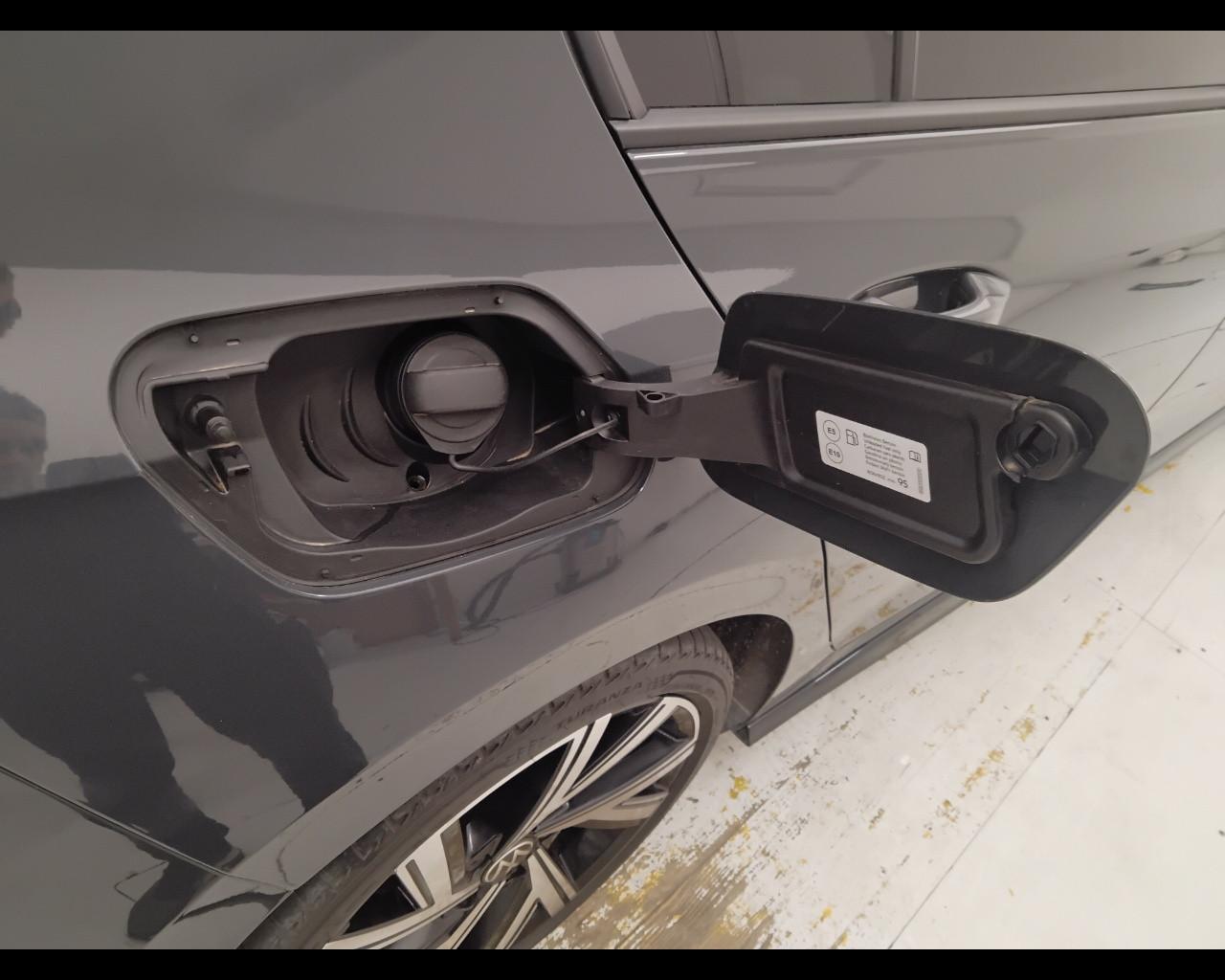 VOLKSWAGEN Golf VIII 2020 - Golf 1.5 tsi evo R-Line 130cv