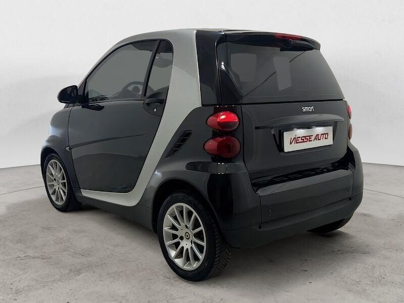 smart fortwo fortwo 1000 62 kW coupé passion