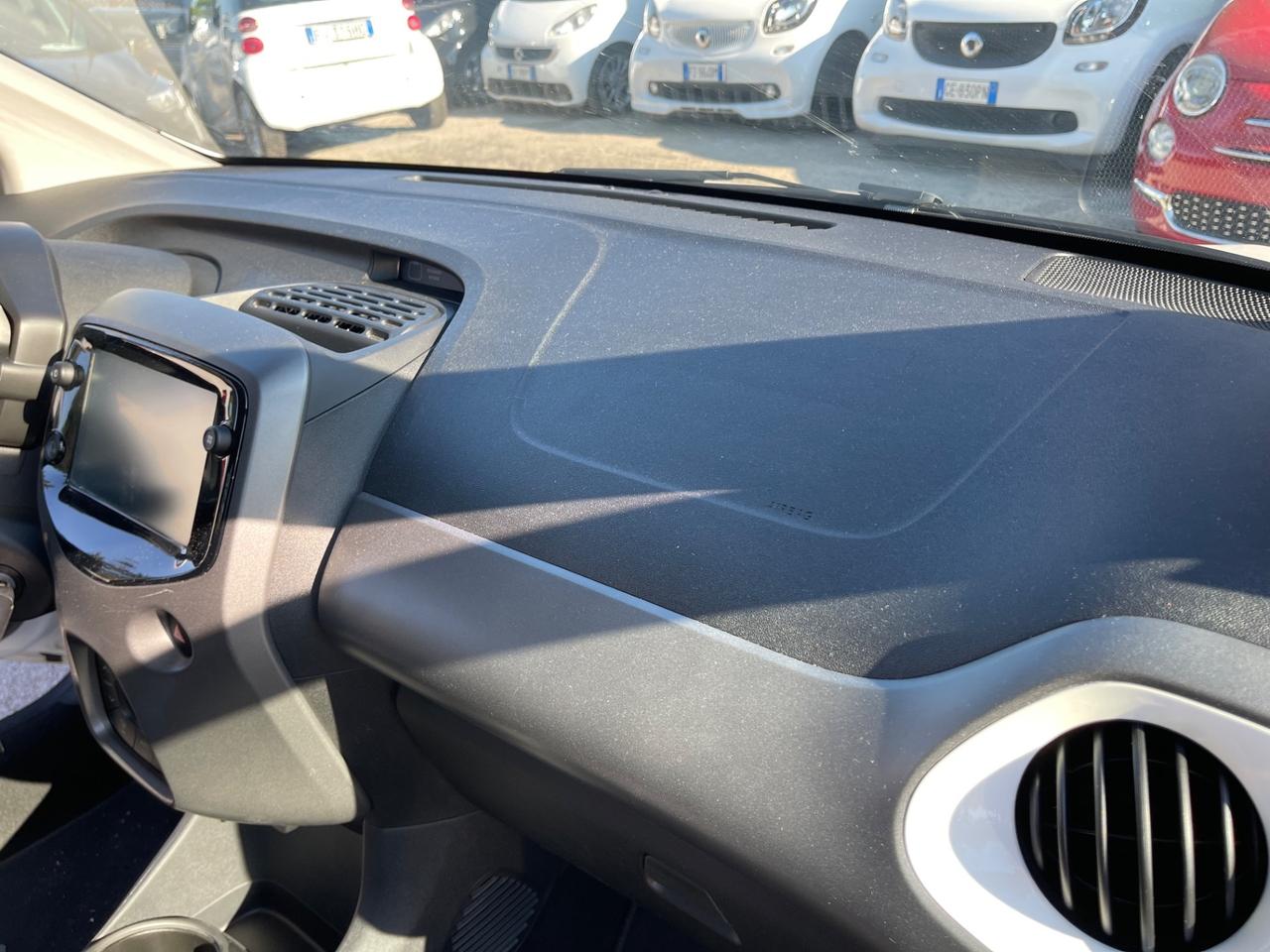 Toyota Aygo Connect 1.0 VVT-i 72 CV 5 porte x-clusiv