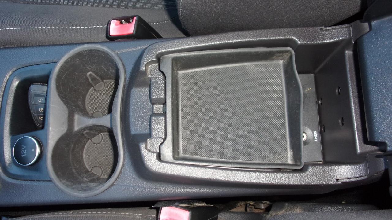 Ford Focus 1.6 120 CV GPL SW Titanium