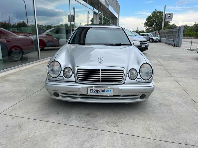 MERCEDES-BENZ E 55 E55 AMG 5.5 v8 Tetto navi Pdc iscritta asi