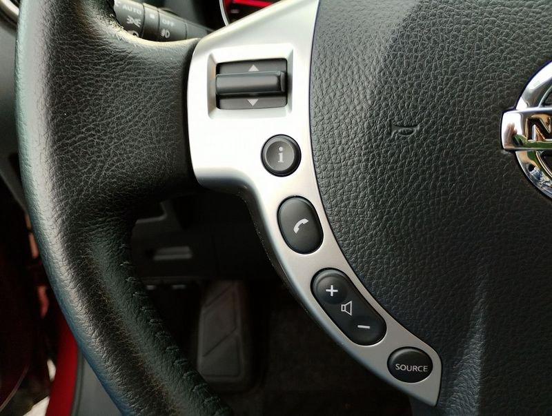 Nissan Qashqai 2.0 dCi Tekna DPF 4x4 AT