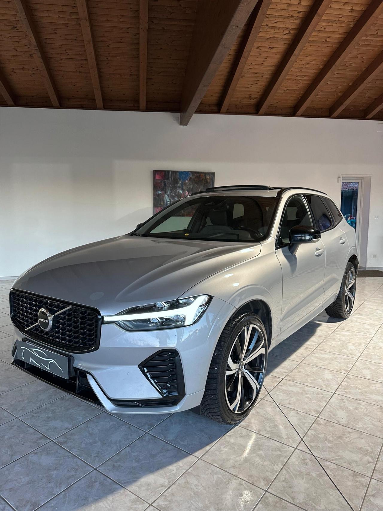 Volvo XC 60 XC60 B5 (d) AWD R DESIGN