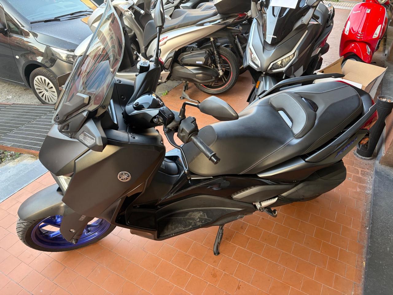 Yamaha X-Max 300 - 2024