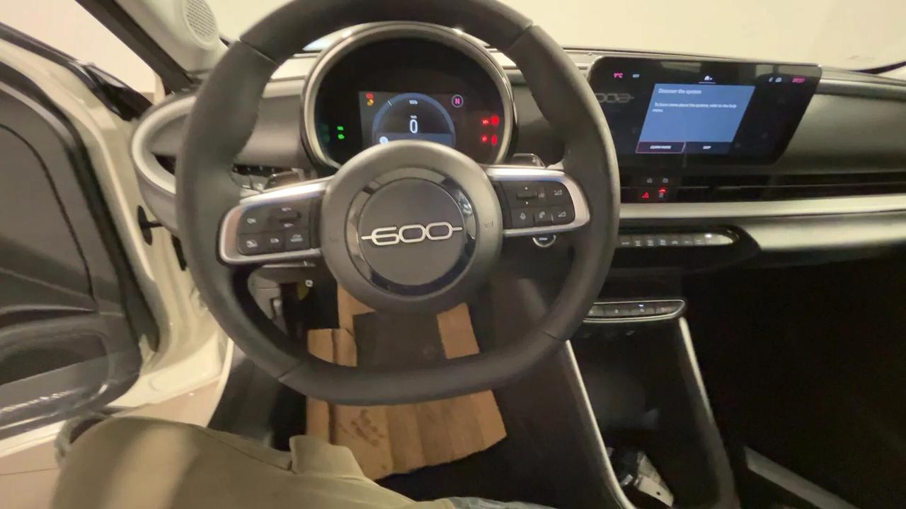 Fiat 600 Hybrid 100 CV DCT MHEV
