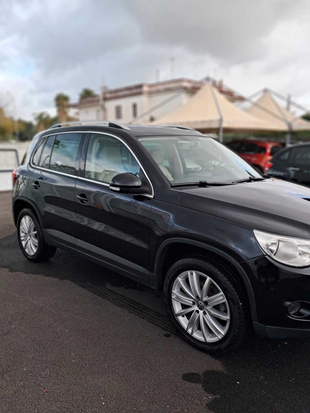 Volkswagen Tiguan 2.0 TDI DPF 4MOTION tiptronic Sport & Style