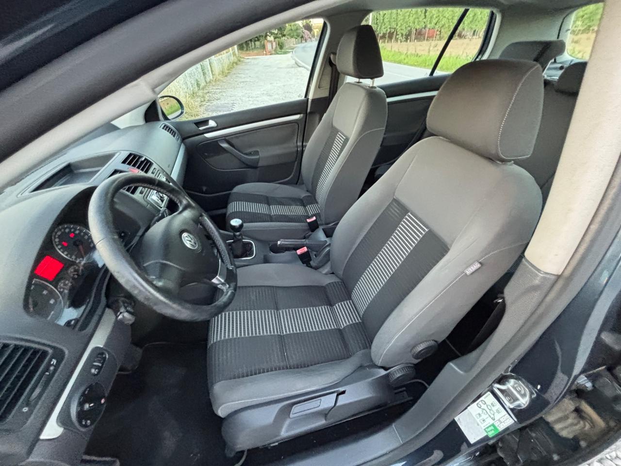 Volkswagen Golf 1.6 16V FSI 5p. Comfortline
