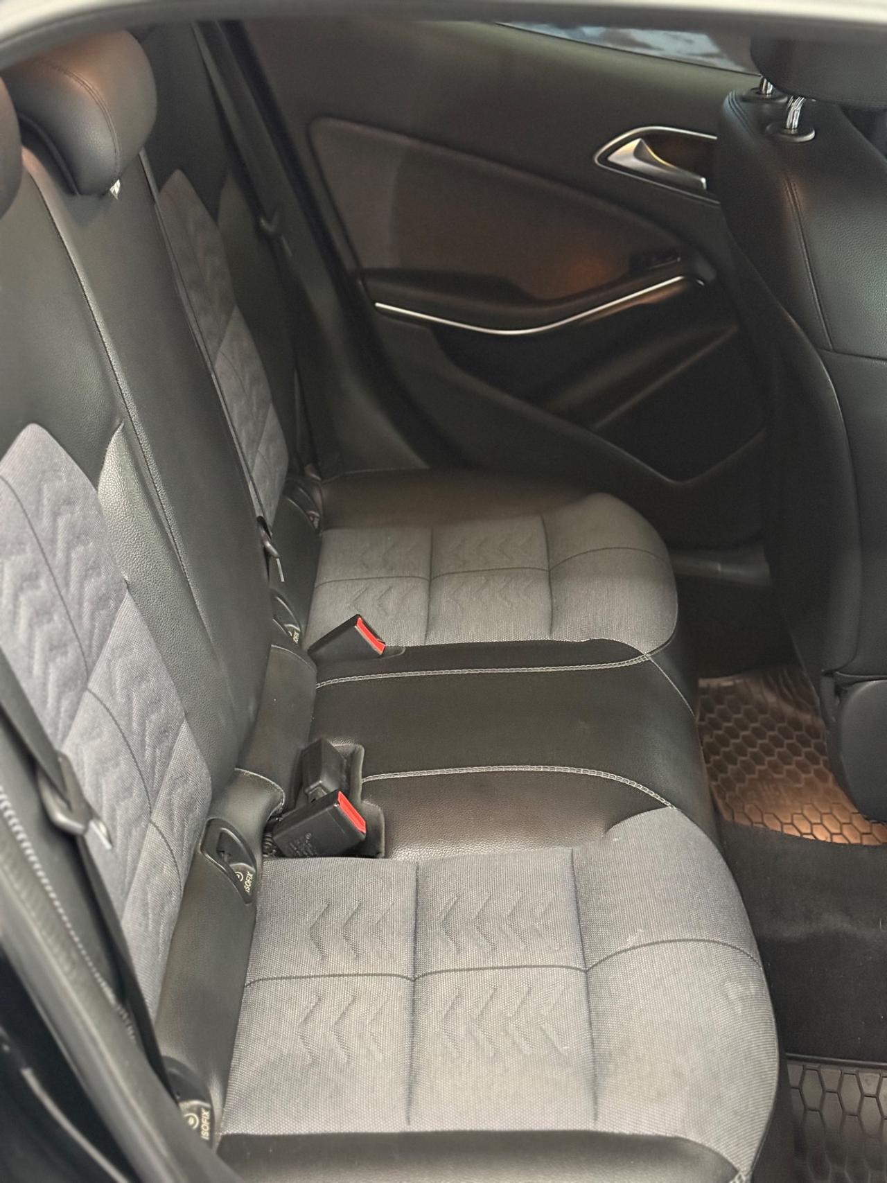 Mercedes-benz GLA 200 d Automatic Sport