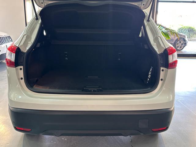 NISSAN Qashqai 1.6 dCi 2WD*CAMBIO AUTO*