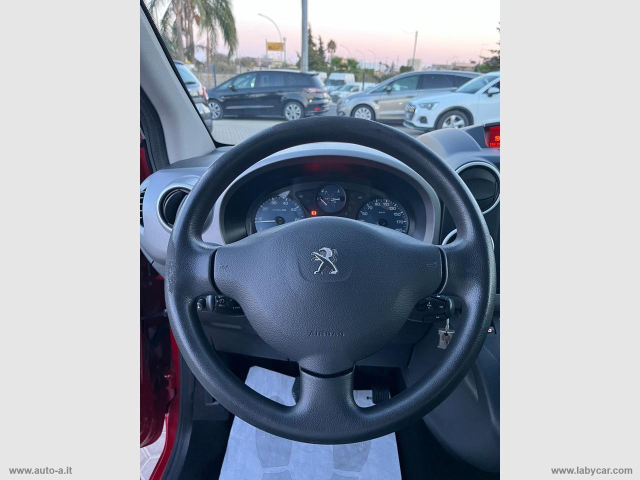 PEUGEOT Partner Tepee VTi 120 Active