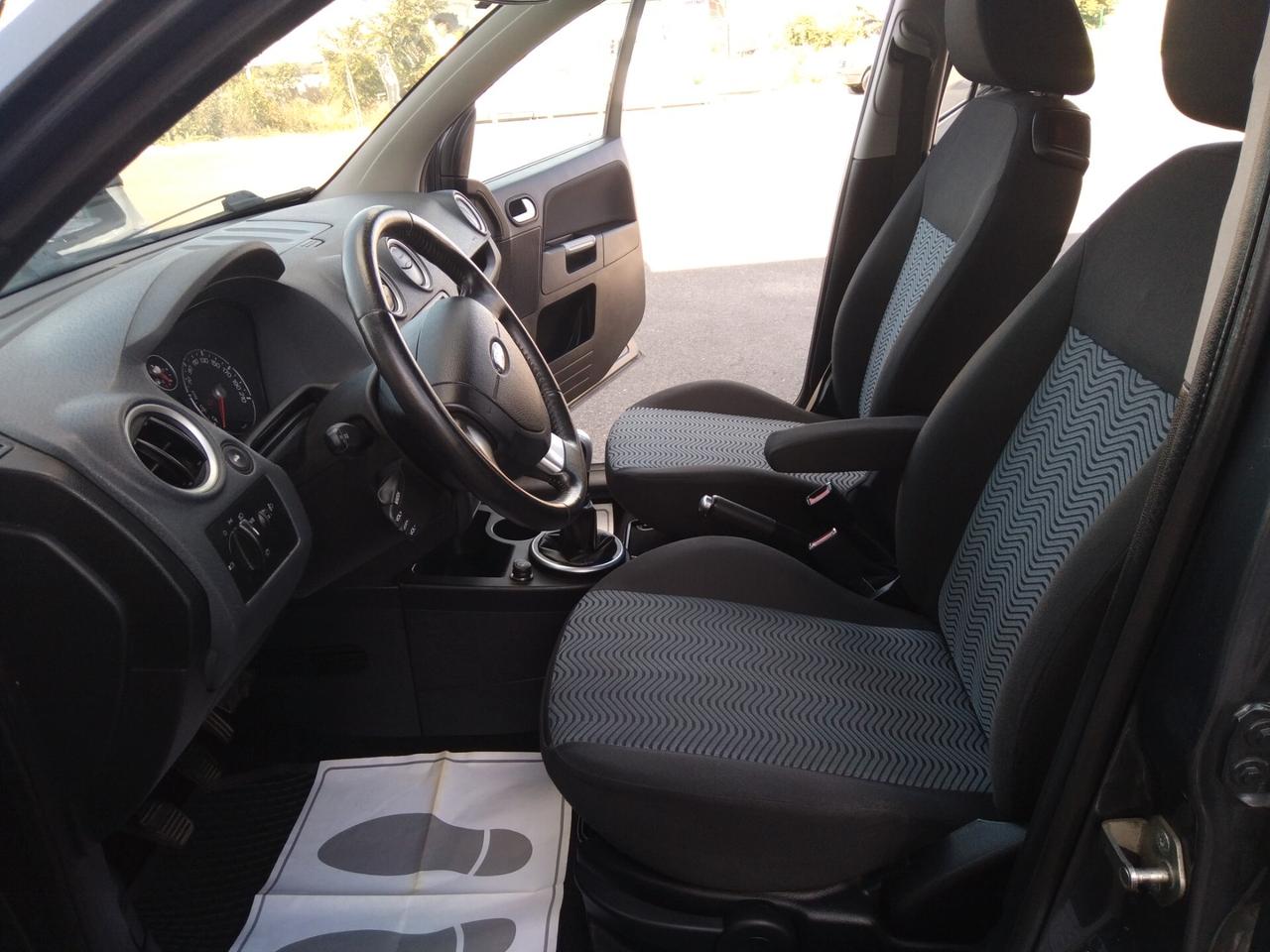Ford Fusion 1.6 TDCi 90cv diesel 5p. Collection x neopatentati