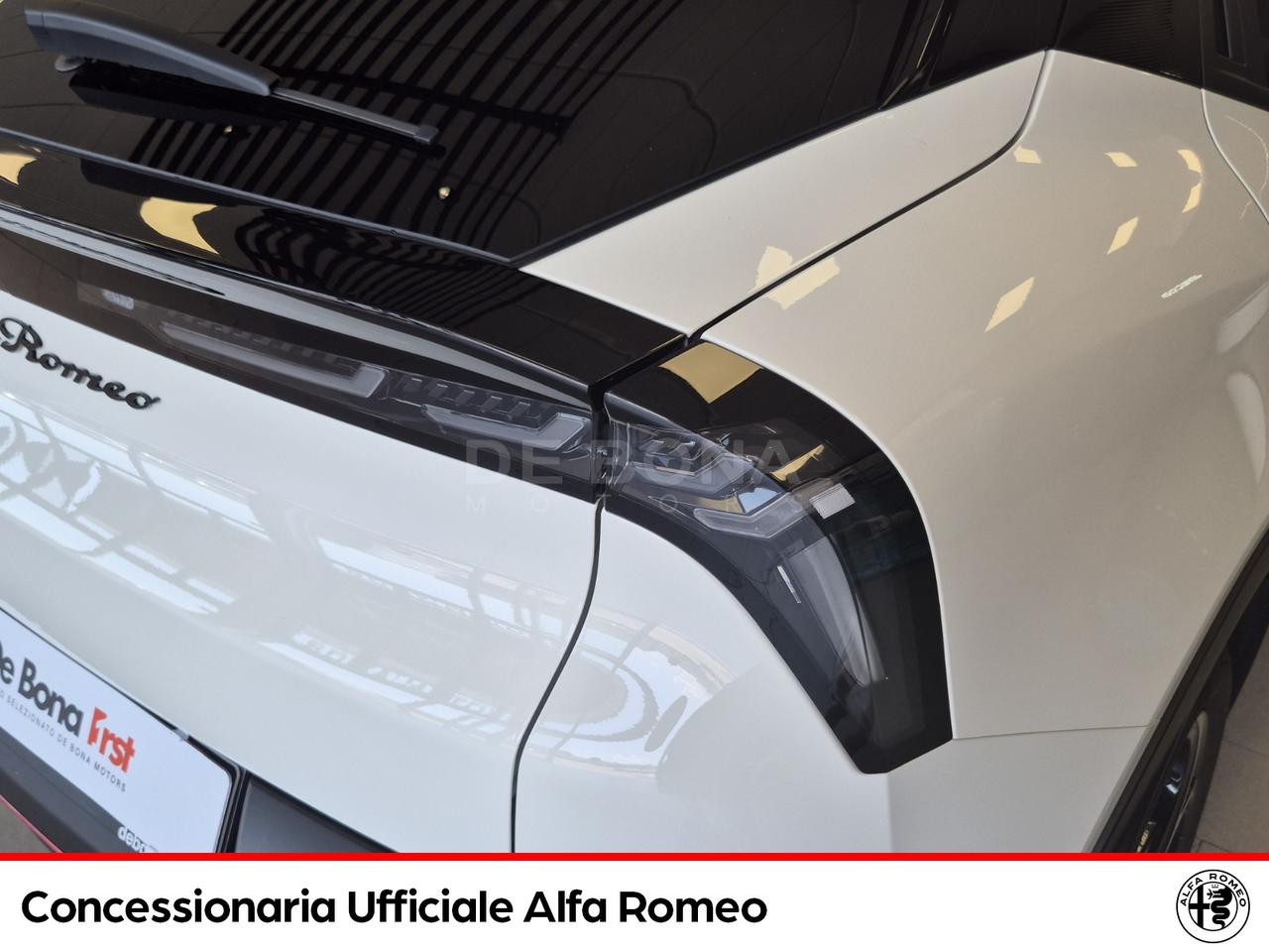 Alfa Romeo Junior 1.2 ibrida speciale 145cv edct6
