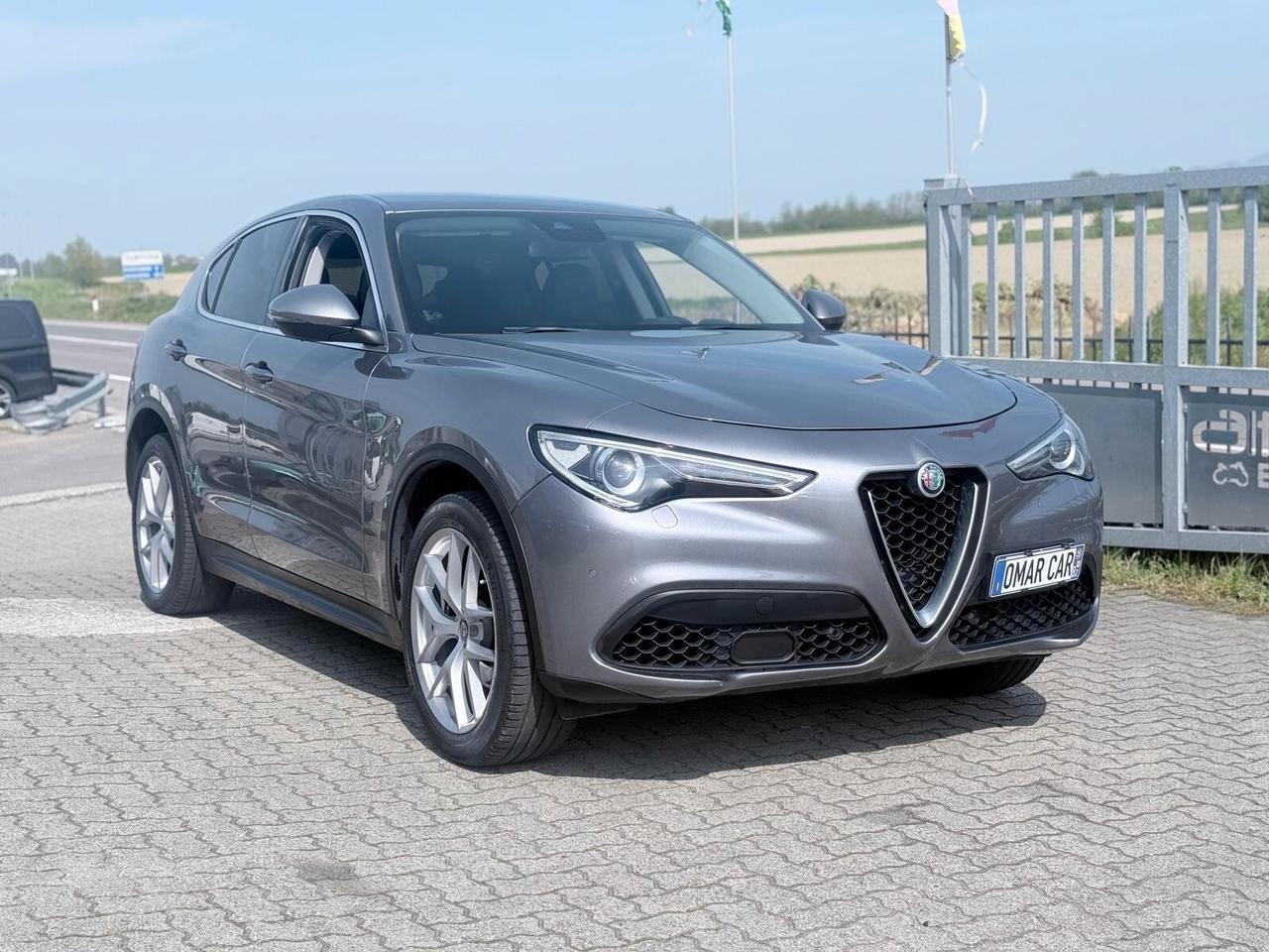 Alfa Romeo Stelvio 2.0 Turbo 280 CV AT8 Q4 GANCIO TRAINO