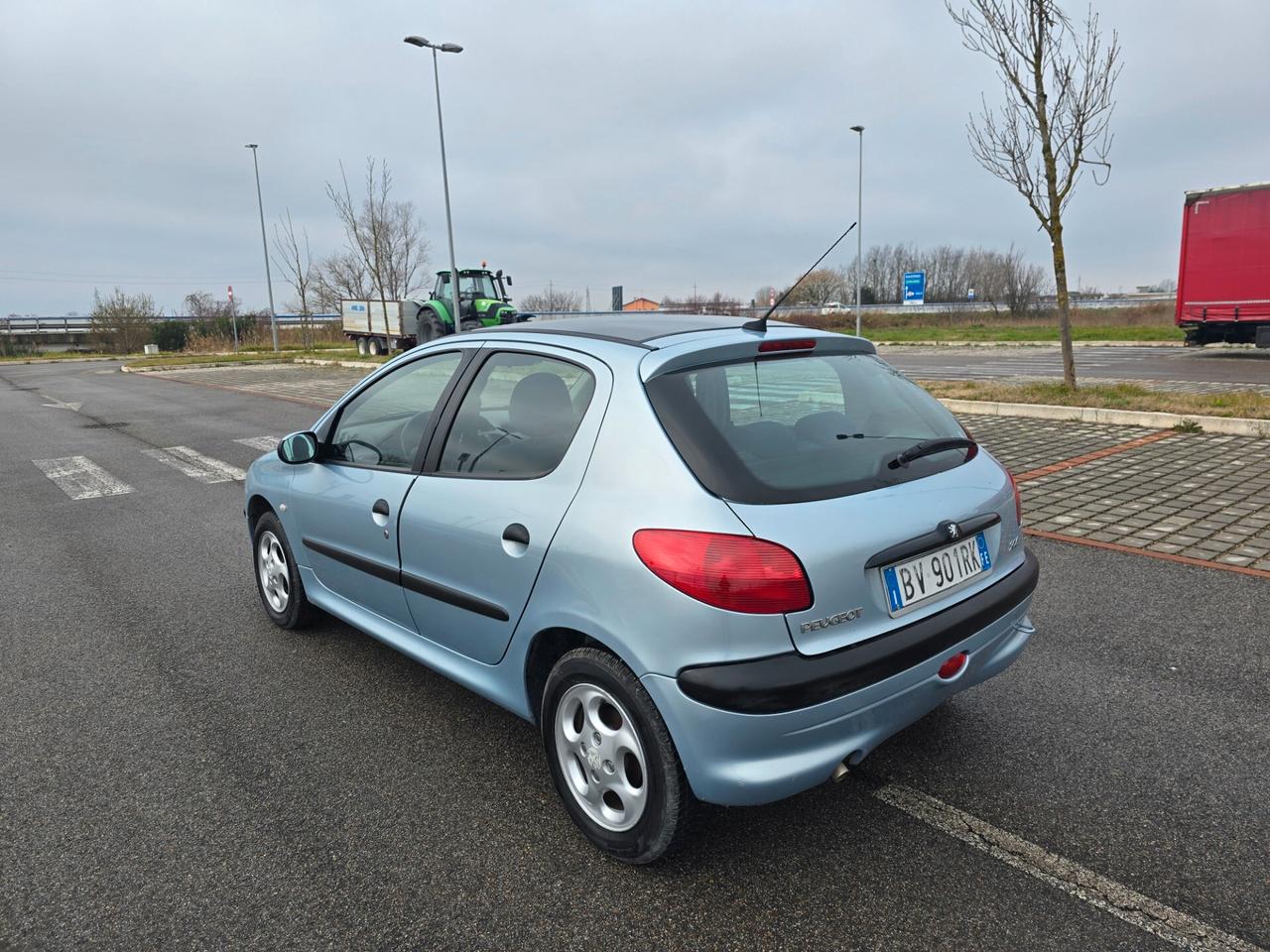 Peugeot 206 1.4 Benzina NEOPATENTATI