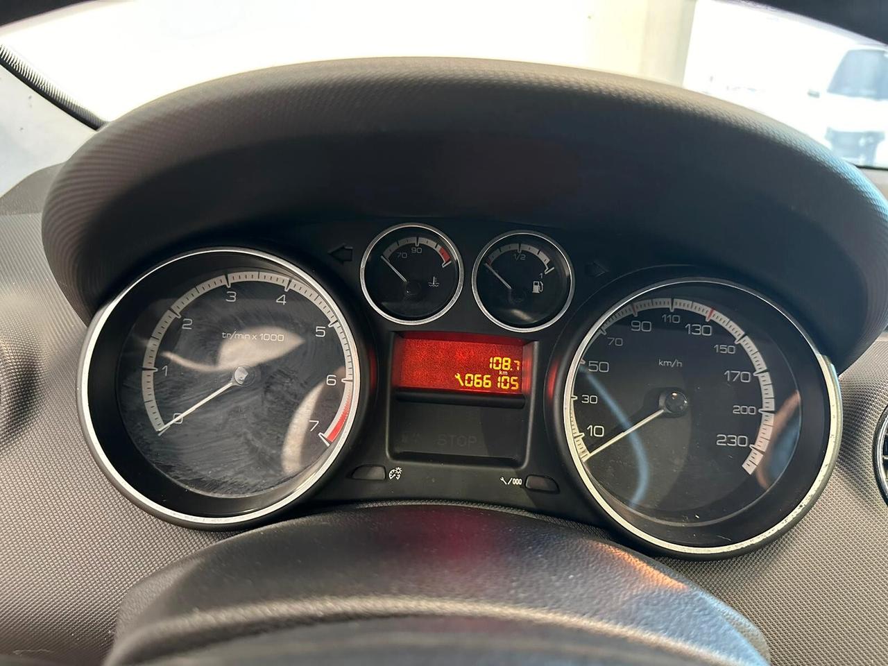 Peugeot 308 1.6 VTi 120CV 5p. Tecno