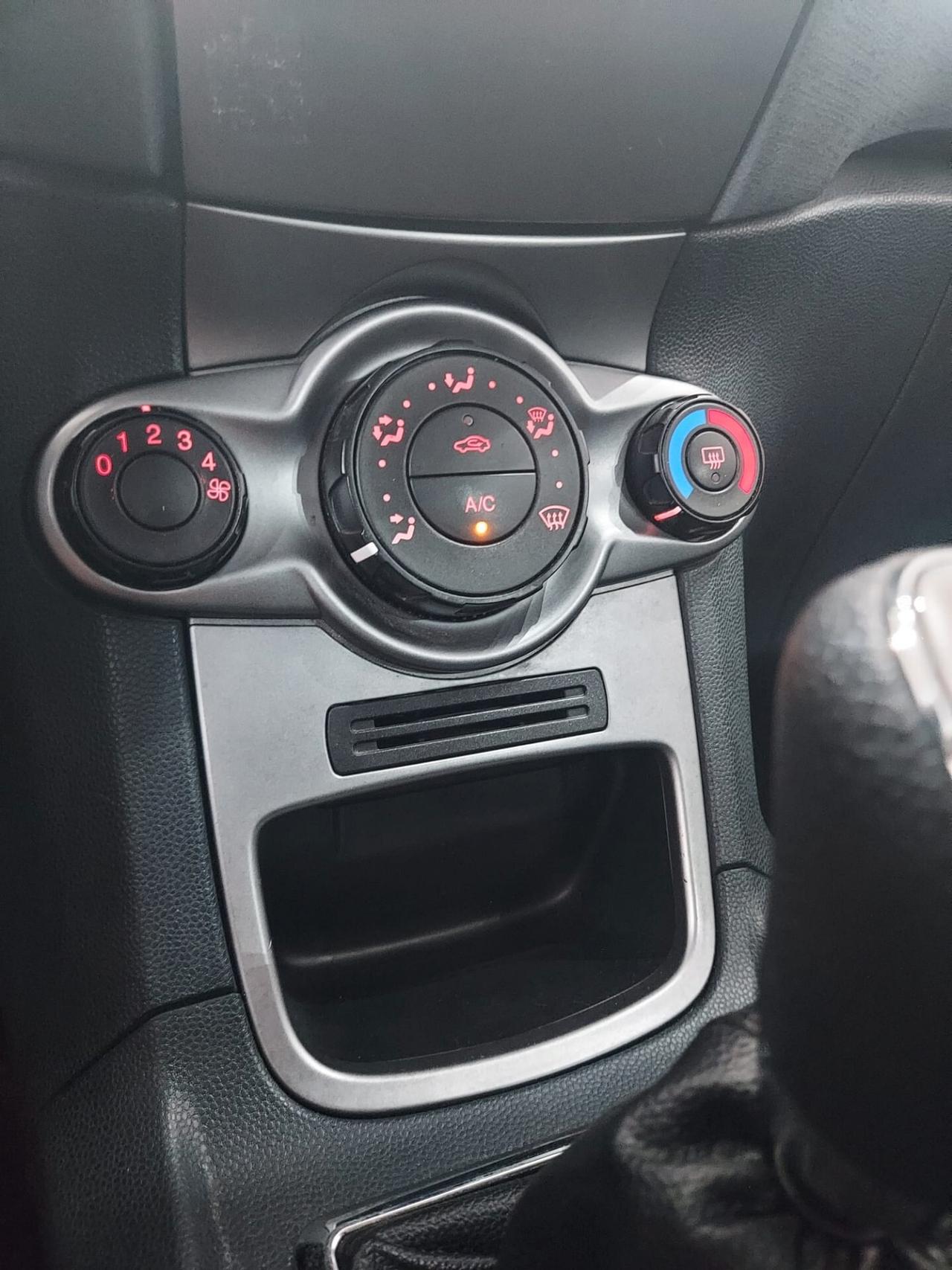 Ford Fiesta 1.2 82 CV 5 porte PLUS