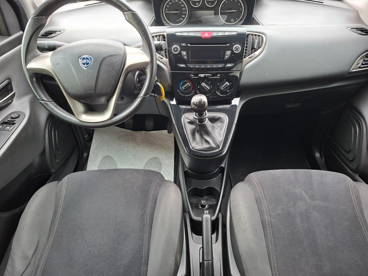 Lancia Ypsilon 1.2 Platinum *EURO 6B*