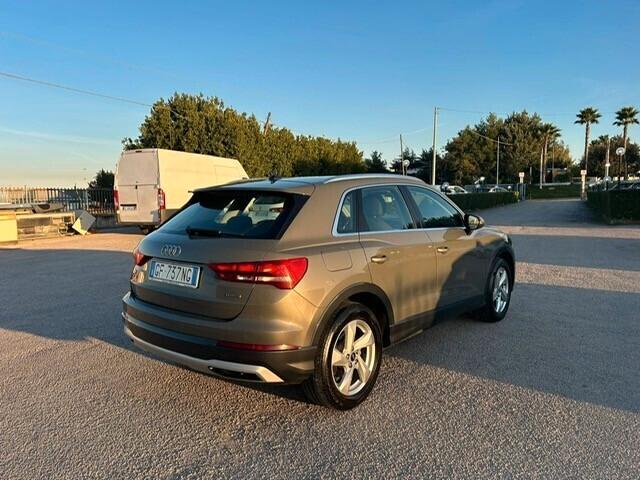 Audi Q3 35 TDI S tronic Business Advanced Quattro