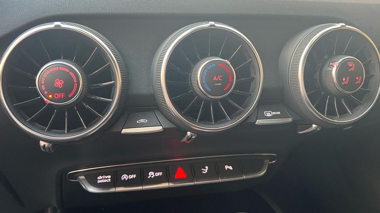 Audi TT Coupé 40 TFSI S tronic S-Line *KM 7.000*
