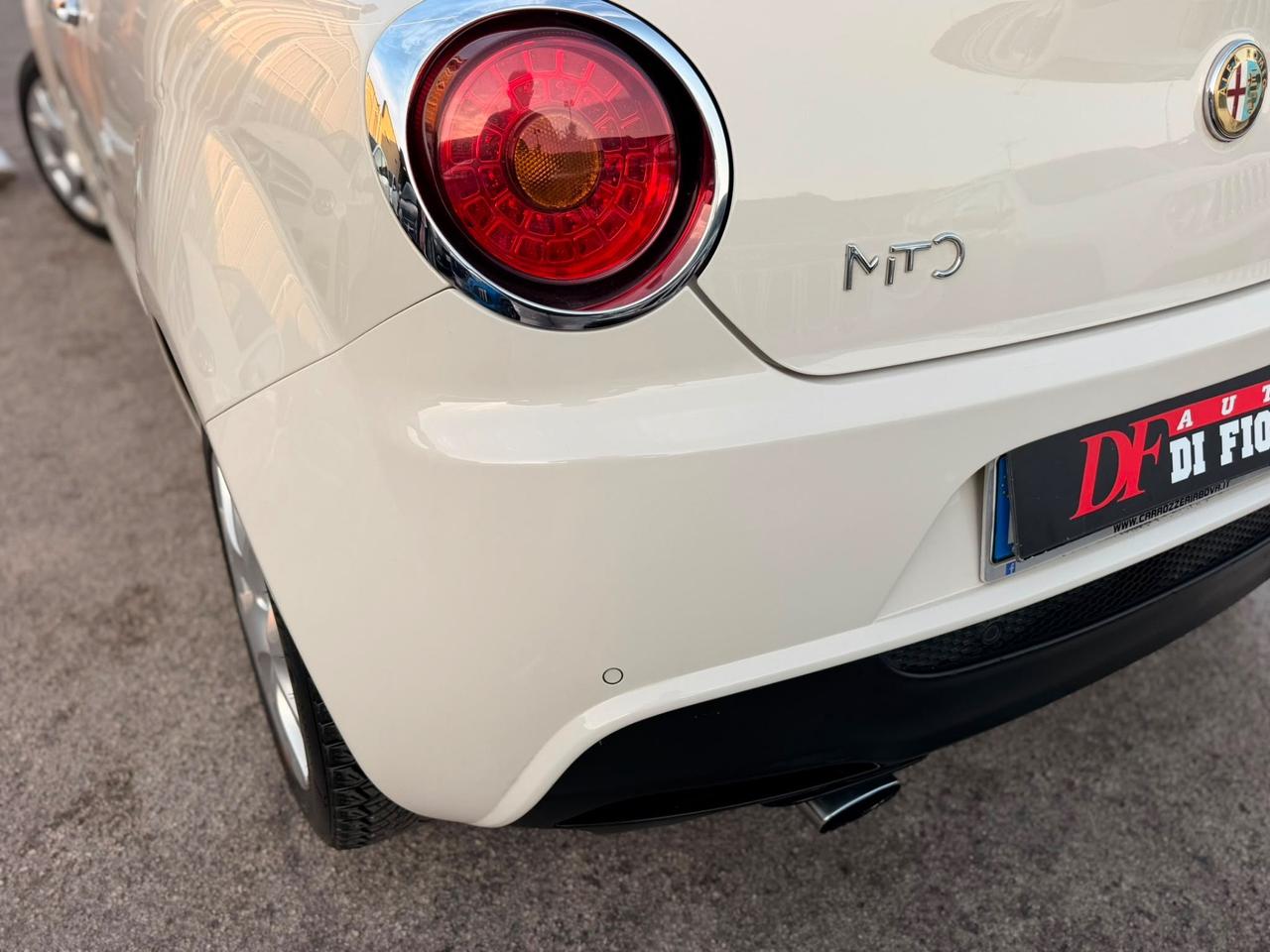 Alfa Romeo MiTo 1.3 JTDm-2 95CV Distinctive PELLE TOTALE SENSORI PARCHEGGIO