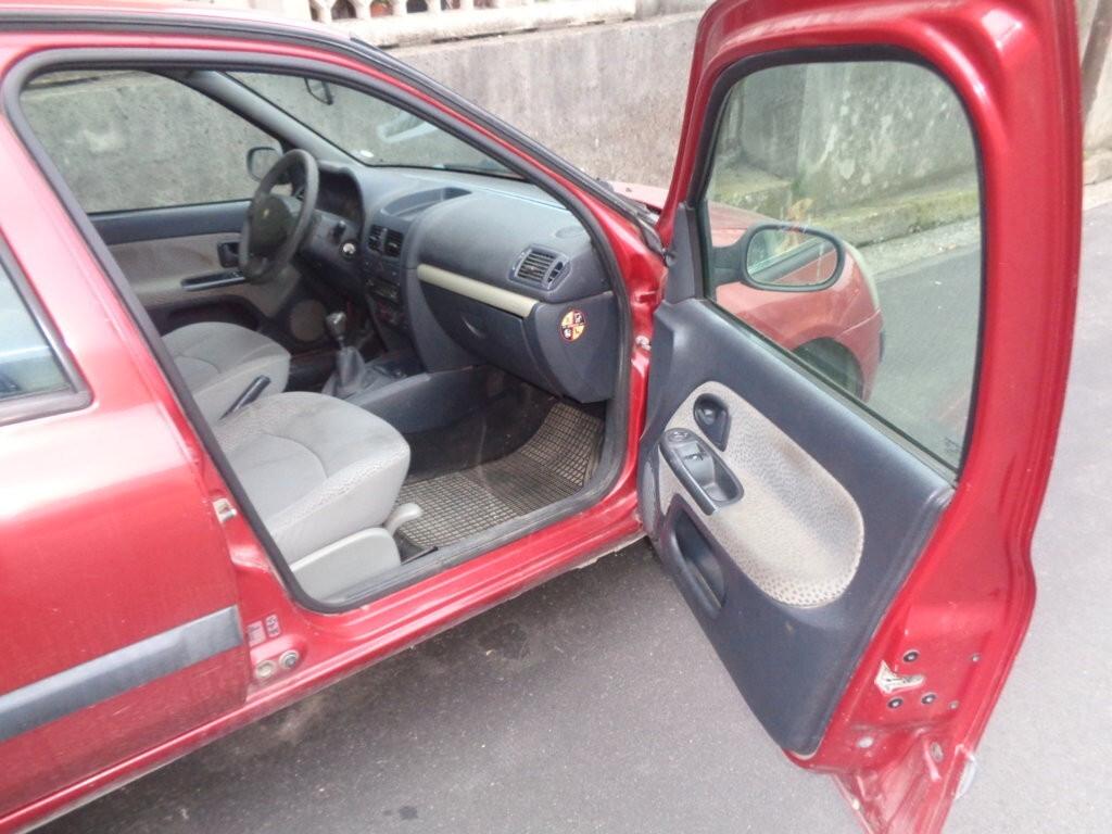 Renault Clio 1.2 cat 5 porte Confort Authentique